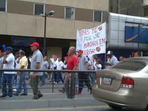 Fuerte tráfico en la Av. Francisco de Miranda por protesta de trabajadores de la Efe