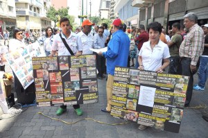 Oficialistas sabotean recolección de firmas a favor de Antonio Rivero (Fotos)