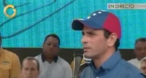 A Capriles se le apareció una avispa (Video)
