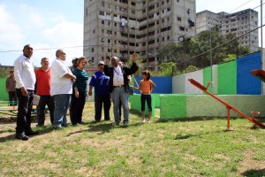 Alcaldía Metropolitana inspecciona obras de autoconstrucción