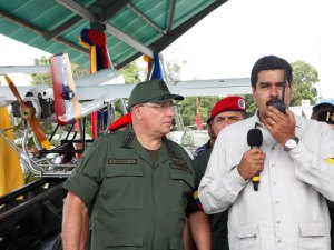 No habrá papel higiénico en Venezuela… pero llegan muchas armas de guerra
