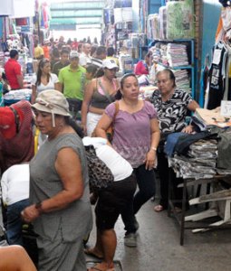 Comerciantes de Conejeros reportan baja de inventarios