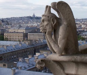 Escritor francés se suicidó en Notre Dame en protesta por boda gay