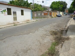 Vecinos de Chuparín en Puerto La Cruz denuncian mala vialidad y falta de alumbrado (Fotos)