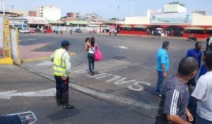 Cerraron accesos al terminal de pasajeros de Puerto La Cruz
