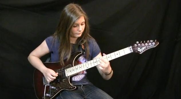Impresionante: Niña de 14 años sorprende con cover de Van Halen (Video)