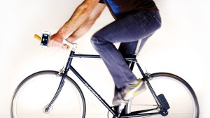 Ahora puedes cargar tu teléfono mientras sales en bicicleta