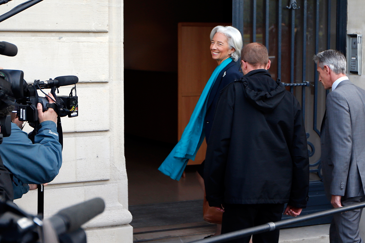 Directora del FMI Christine Lagarde declara ante justicia francesa