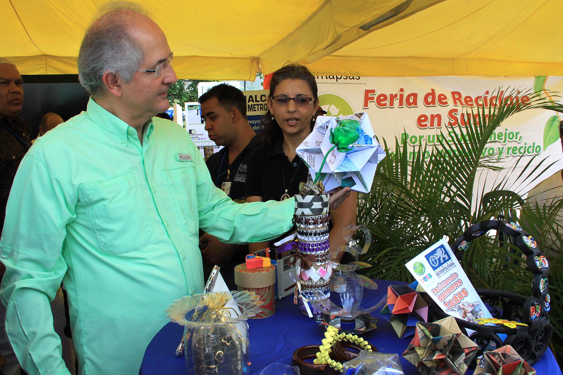 Ledezma instala Feria por el Día Mundial del Reciclaje