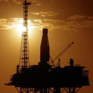 Se avecina exceso de productos petroleros por crecimiento de refinerías