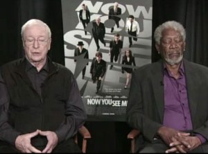 Morgan Freeman se queda dormido en plena entrevista (Video)