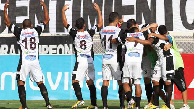 Zamora gana de local e iguala la punta del torneo Adecuación del fútbol venezolano