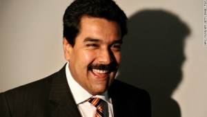 Maduro ahora mete la pata agrícola y mandó a “Cultivar Pollos” (Video de la siembra)