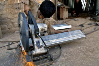 OIT: Diez millones de niños trabajan en el servicio doméstico