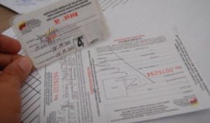 Autoridades alertan sobre emisión de certificados de conducir falsos