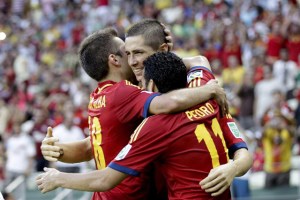 España golea y se medirá a Italia en semifinales