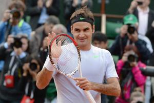 Federer firmó remontada de lujo y avanzó a cuartos de final