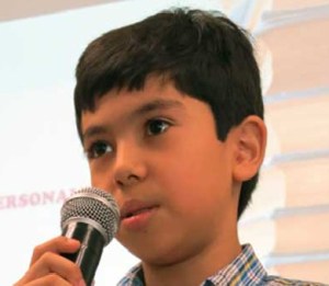 Familia de niño prodigio mexicano busca apoyo para ingresar a Harvard