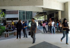 Avanza la clase media en Latinoamérica, según el Banco Mundial