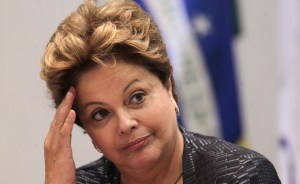 Encuesta confirma que popularidad de Rousseff cayó ocho puntos