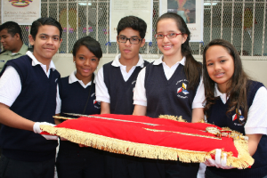 Réplica de espada de Bolívar visitó escuela en Chacao