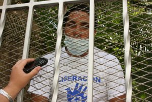 Cruz Roja retira a uno de los estudiantes en huelga de hambre en la Nunciatura Apostólica