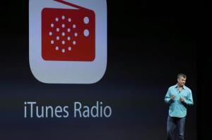 Apple anuncia un servicio de radio y rediseña el sistema operativo móvil iOS
