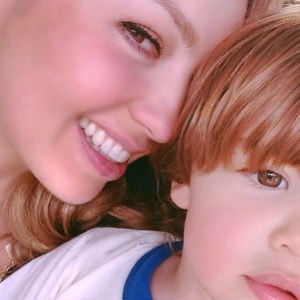 Thalía publica fotos de sus hijos