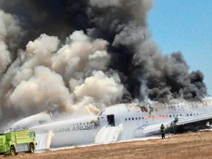 Impactantes fotos del accidente del avión en San Francisco tomadas por un pasajero