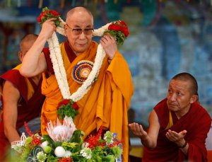 Tibetanos celebran cumpleaños 78 del Dalai Lama