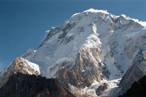 Tres escaladores españoles desaparecen en el Himalaya
