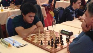 El criollo Eduardo Iturrizaga revalidó su título en el Iberoamericano digital de ajedrez