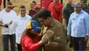 Maduro y Cilia se pusieron las alpargatas… y así bailaron joropo (Video)