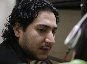 Mohamed al Bahish: Un hombre que tiene más tiempo que Snowden atrapado en un aeropuerto