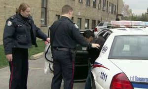 Conmoción en Toronto por muerte de un joven por la Policía