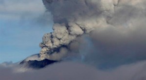 México eleva alerta por aumento de actividad del volcán Popocatépetl