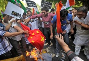 Autoridades indias prohíben manifestaciones en algunos barrios de Nueva Delhi
