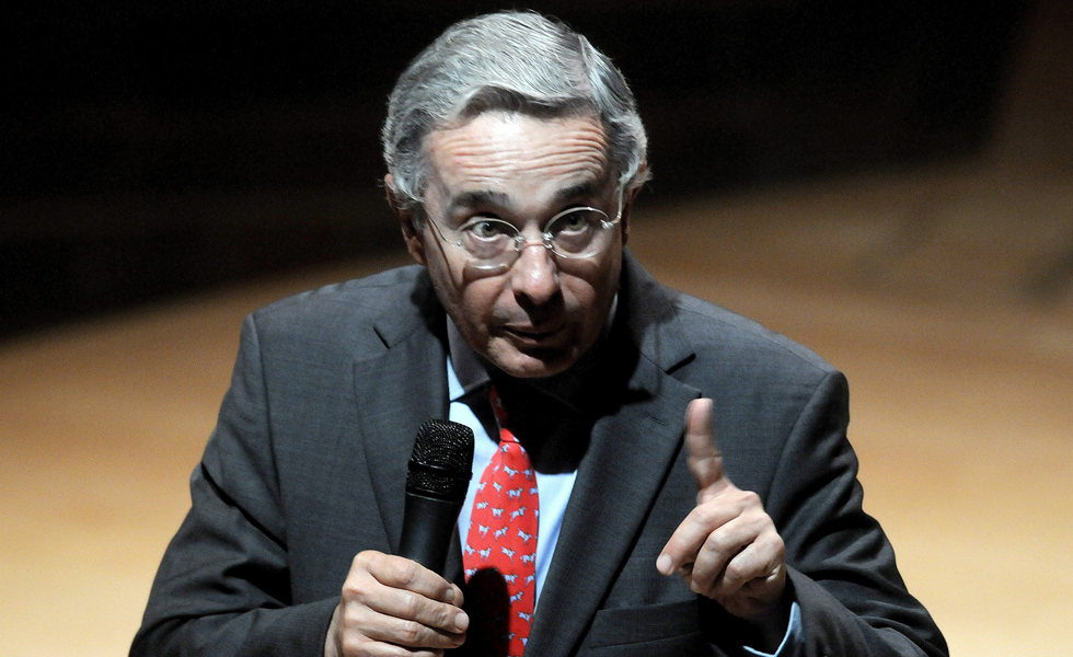 Uribe asegura que Colombia vive un clima similar al de Venezuela prechavista