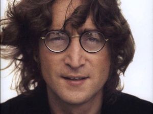 Dentista que adquirió diente de John Lennon quiere clonar al artista