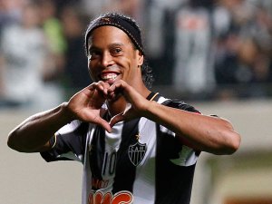 Ronaldinho confiesa que tenía sexo antes de cada partido