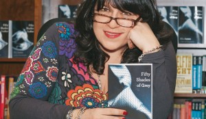 Autora de “50 sombras de Grey” es la escritora mejor pagada del mundo