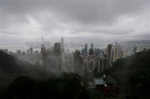 Tifón Utor azota Hong Kong, sigue rumbo a China