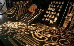 Siguen robando joyas en Francia