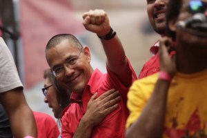 El chavismo saca las garras: Villegas asegura que hay que dejar la regaladera