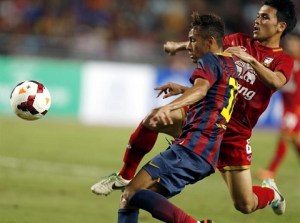 Neymar anotó su primer gol con la camiseta del Barcelona (Fotos)