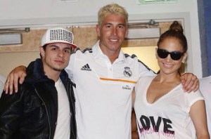 Jennifer López visita a sus “amigos” del Real Madrid