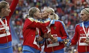 Atletas rusas están indignadas por la interpretación de su beso