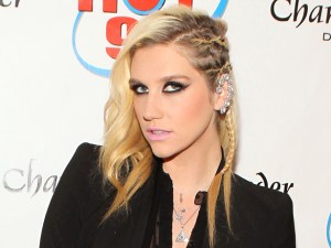 Kesha demanda a su productor musical por abuso sexual