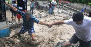 Viviendas en peligro por deslizamientos tras lluvias en San Cristóbal
