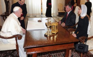 El Papa y el rey de Jordania dicen que la negociación es la  única opción en Siria